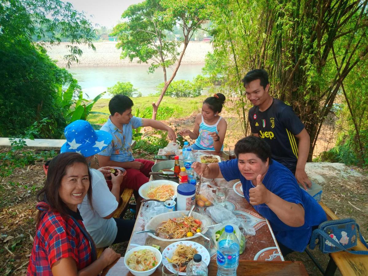 เฮือนน้ำน่าน House By The River Nan Uttaradit Extérieur photo